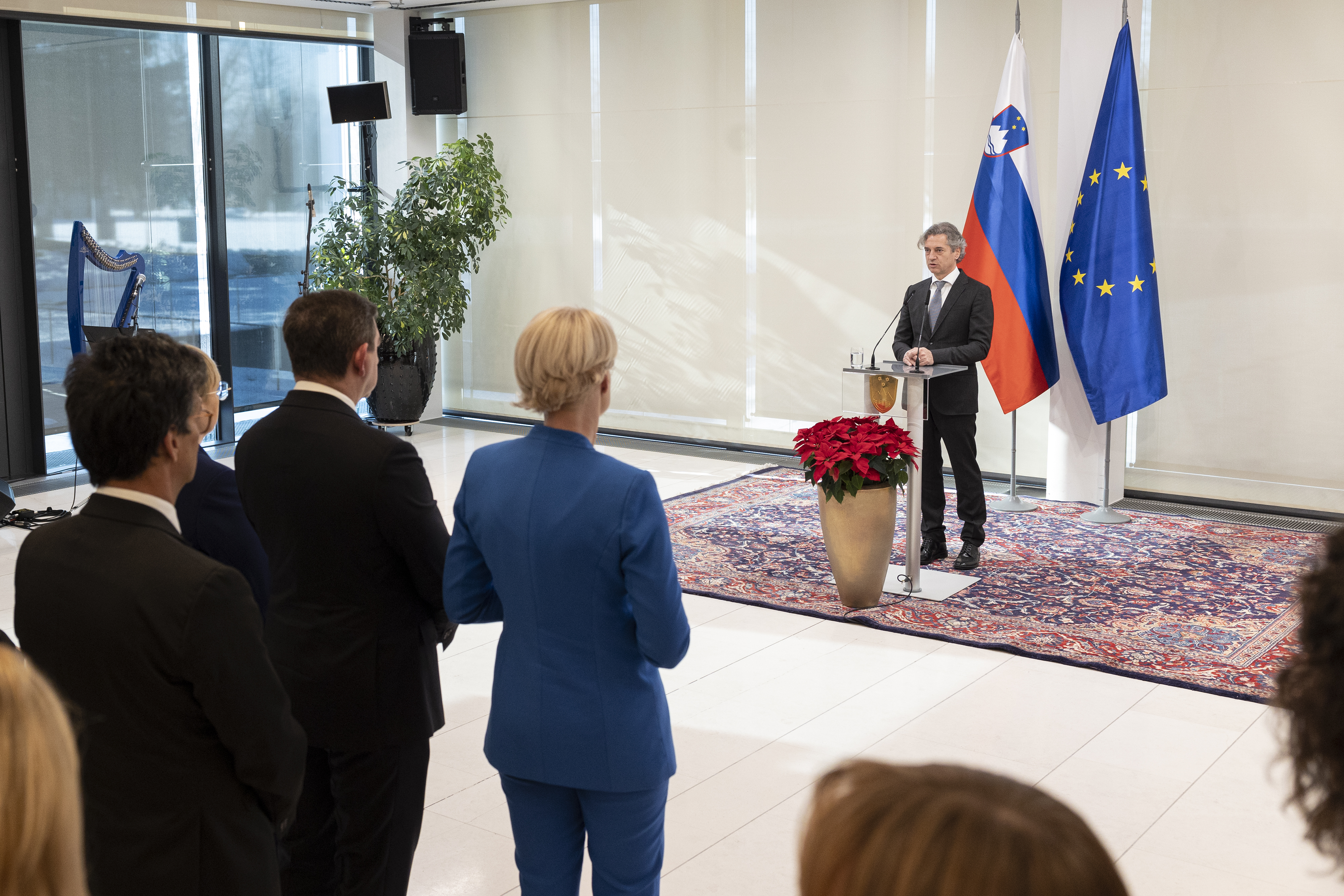 Посланик Червеняков участва в среща с министър-председателя на Словения